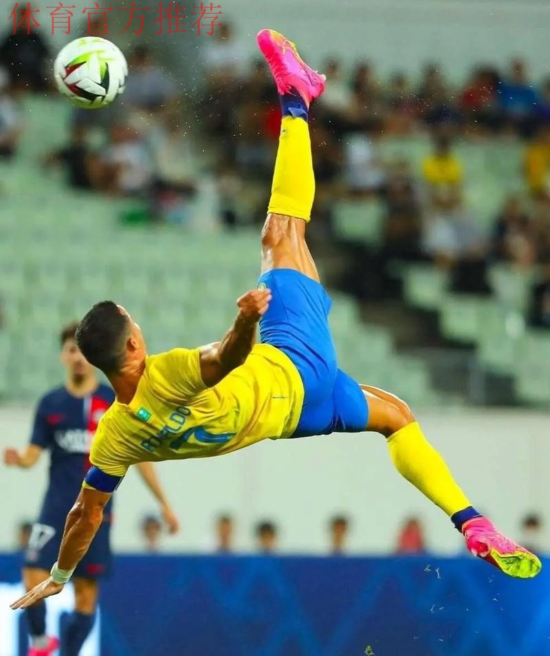 泪目！C罗40岁依然能飞 第96分钟超级倒钩看呆队友 梦回7年前巅峰